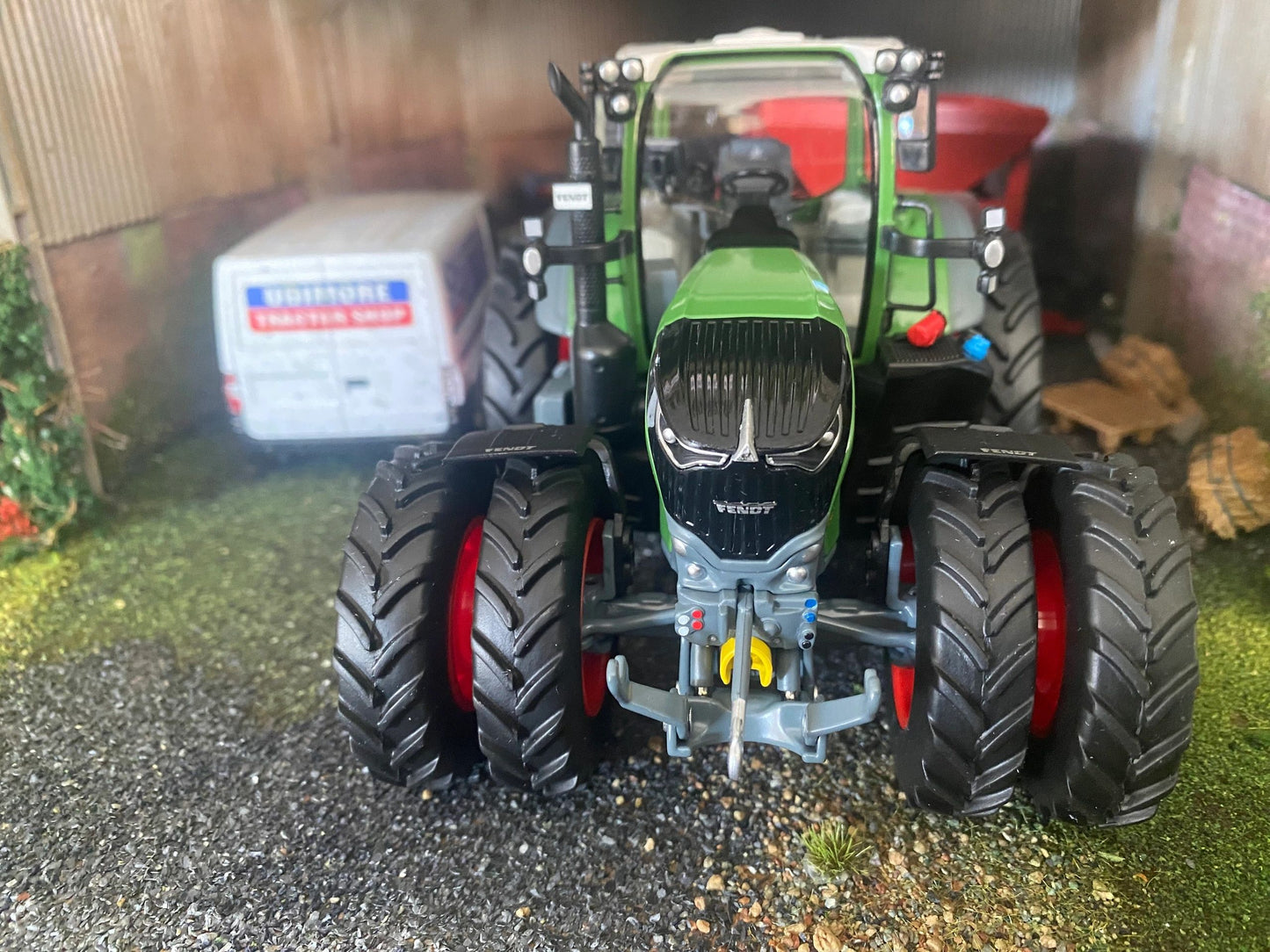 Limited Edition Prestige Wiking Fendt 726 tractor with row crop duals 1:32 scale Boxed Image 4