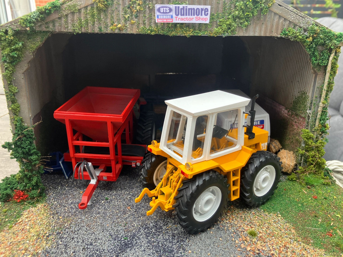 MH 111 Tractor Conversion White wheels 2025 version 1:32 scale Image 9