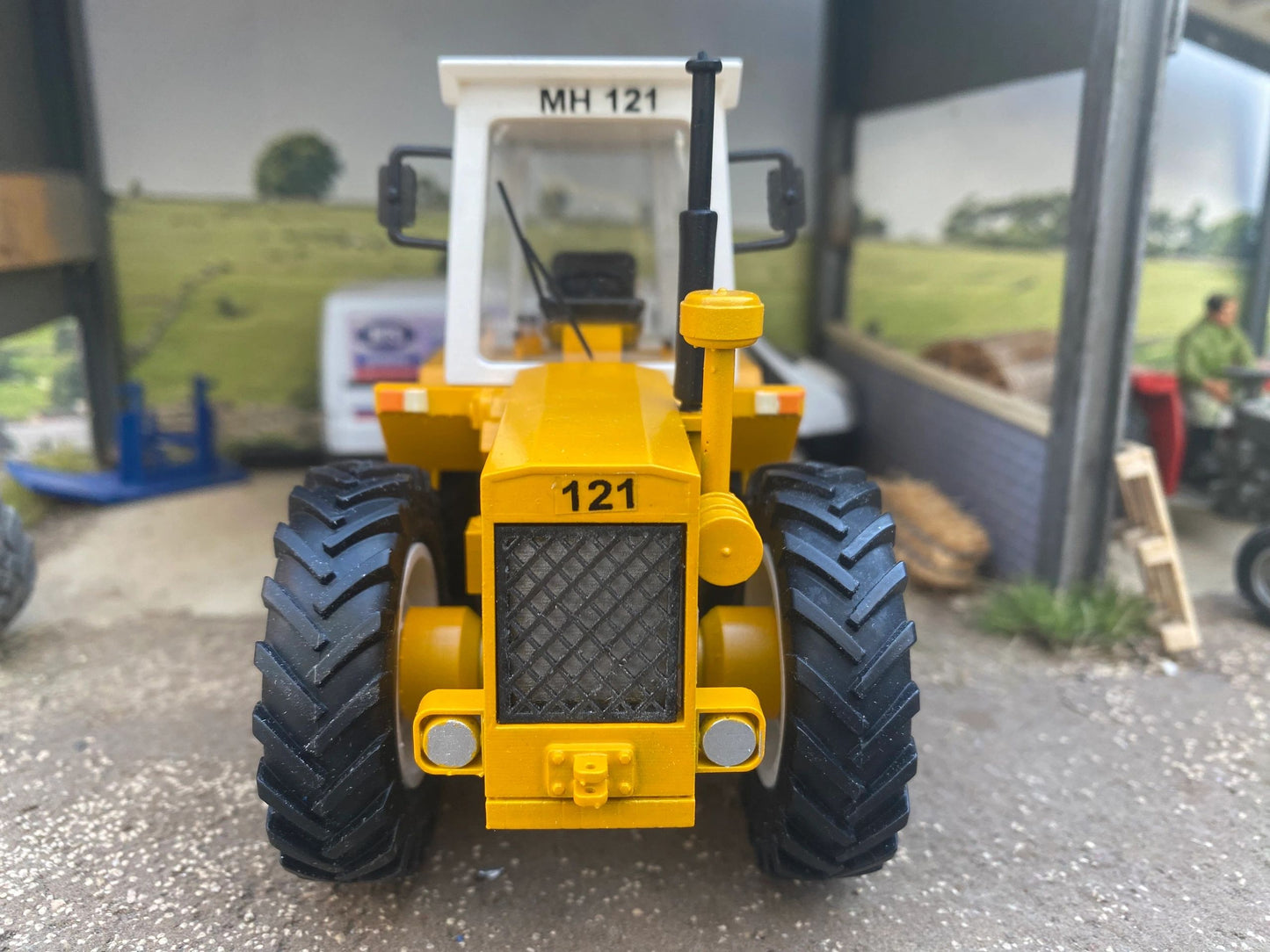 MH 121 Series II Tractor Conversion White wheels 2025 version 1:32 scale Image 3