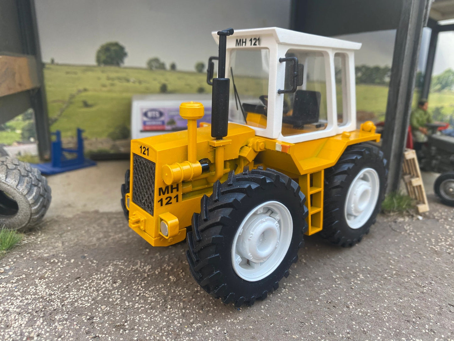 MH 121 Series II Tractor Conversion White wheels 2025 version 1:32 scale Image 4