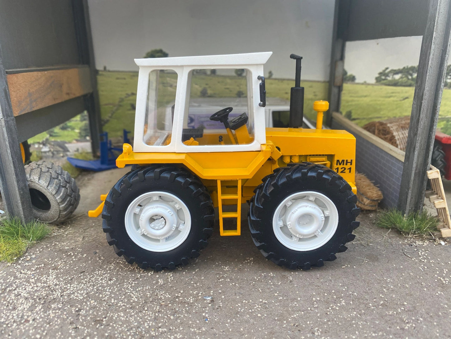 MH 121 Series II Tractor Conversion White wheels 2025 version 1:32 scale Image 6