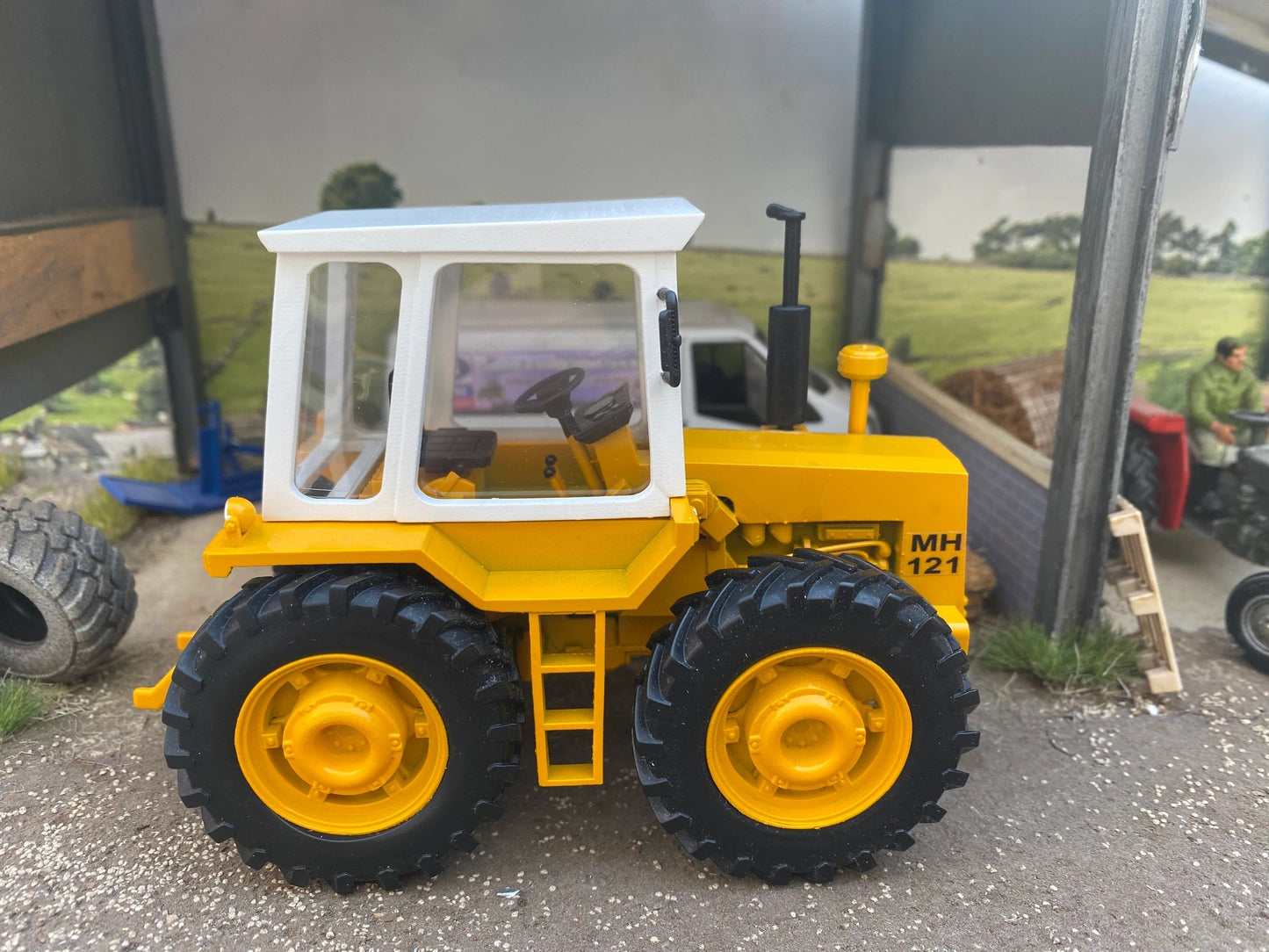 MH 121 Series II Tractor Conversion Yellow wheels 2025 version 1:32 scale Image 4