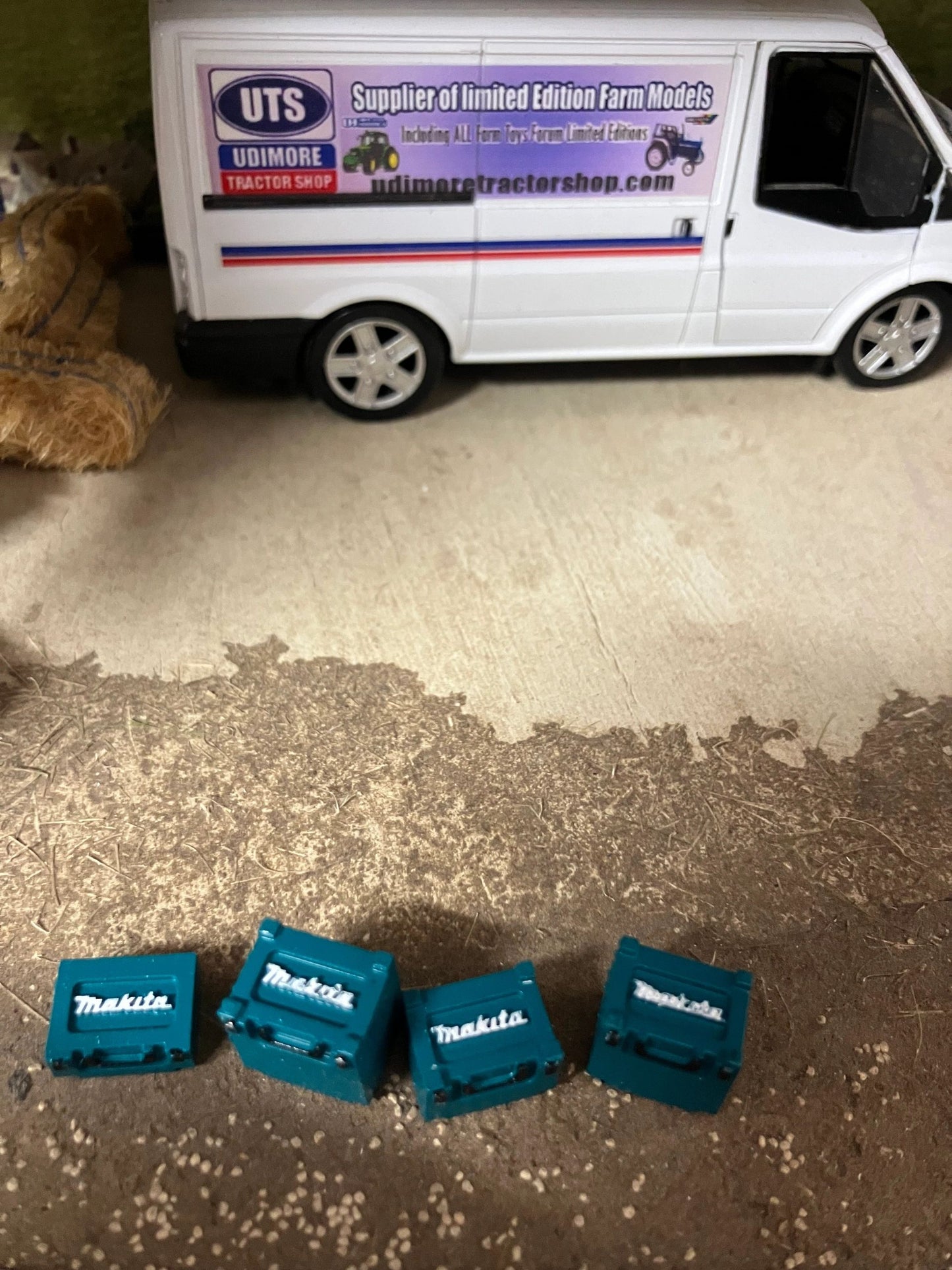Makita box set of 4 1:32 scale Image