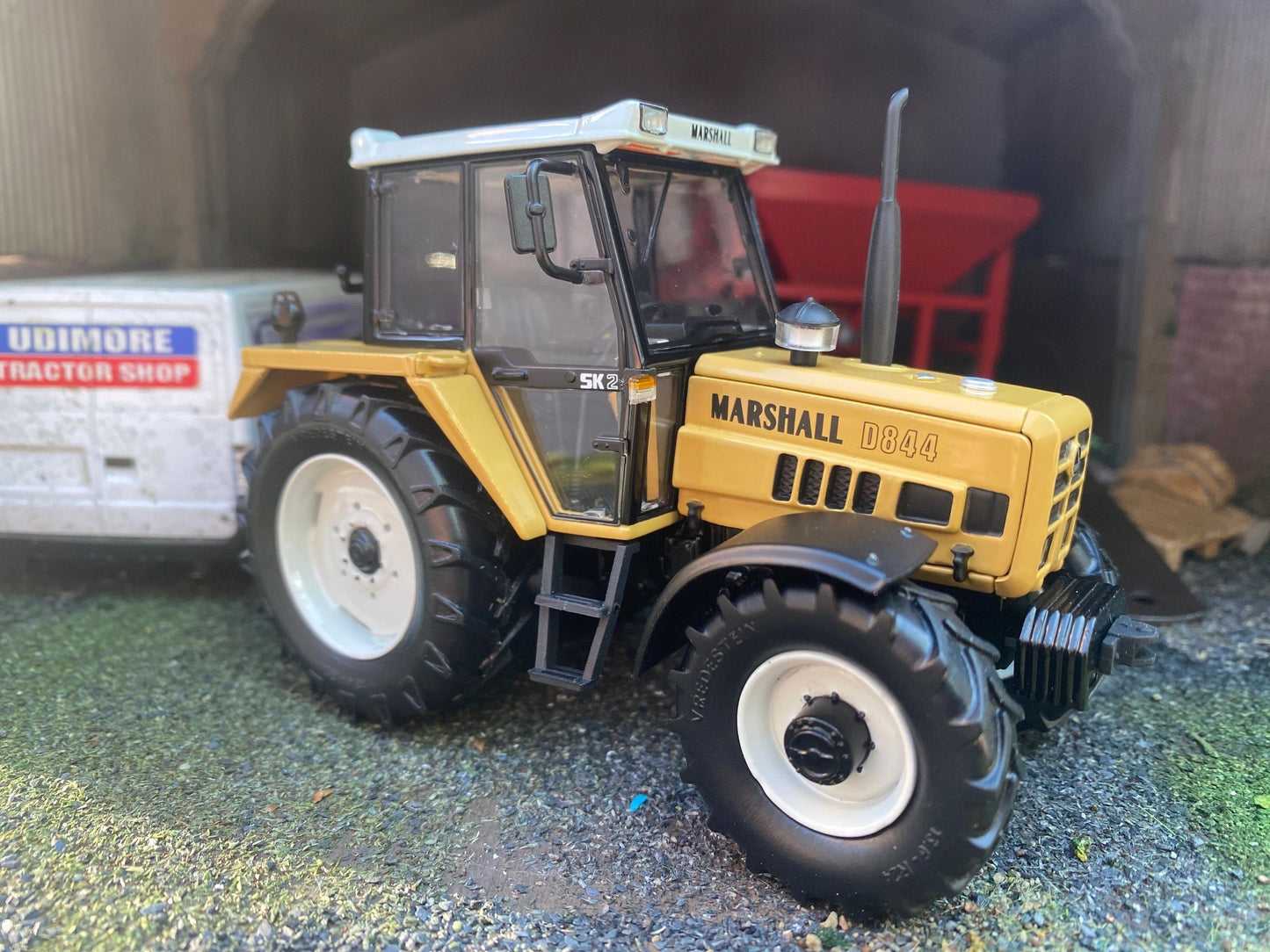Marge Models Limited Edition Marshall D844 Tractor 1:32 scale Image 3