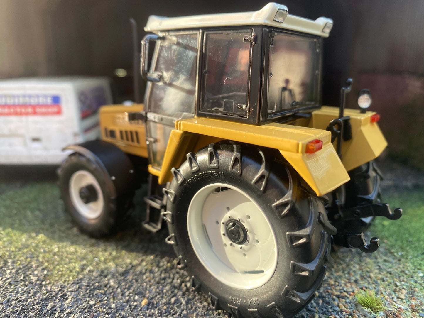 Marge Models Limited Edition Marshall D844 Tractor 1:32 scale Image 4