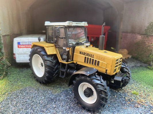 Marge Models Limited Edition Marshall D944 Tractor 1:32 scale Image 2