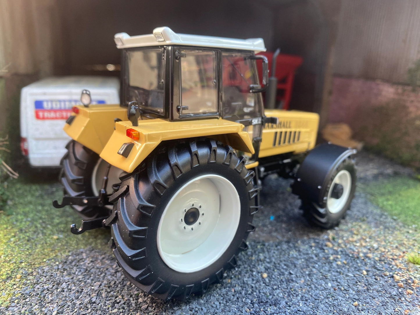 Marge Models Limited Edition Marshall D944 Tractor 1:32 scale Image 3