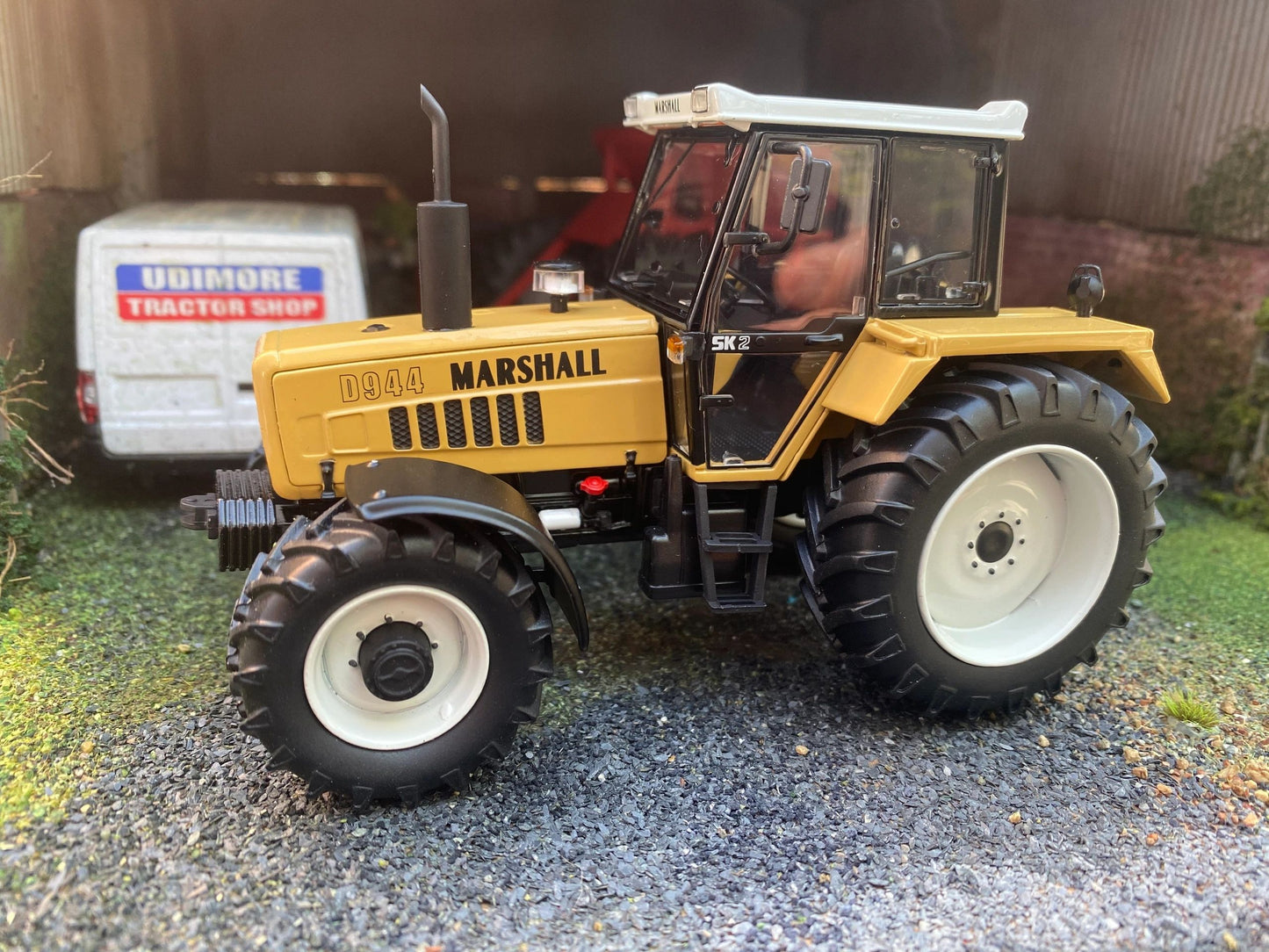 Marge Models Limited Edition Marshall D944 Tractor 1:32 scale Image 4