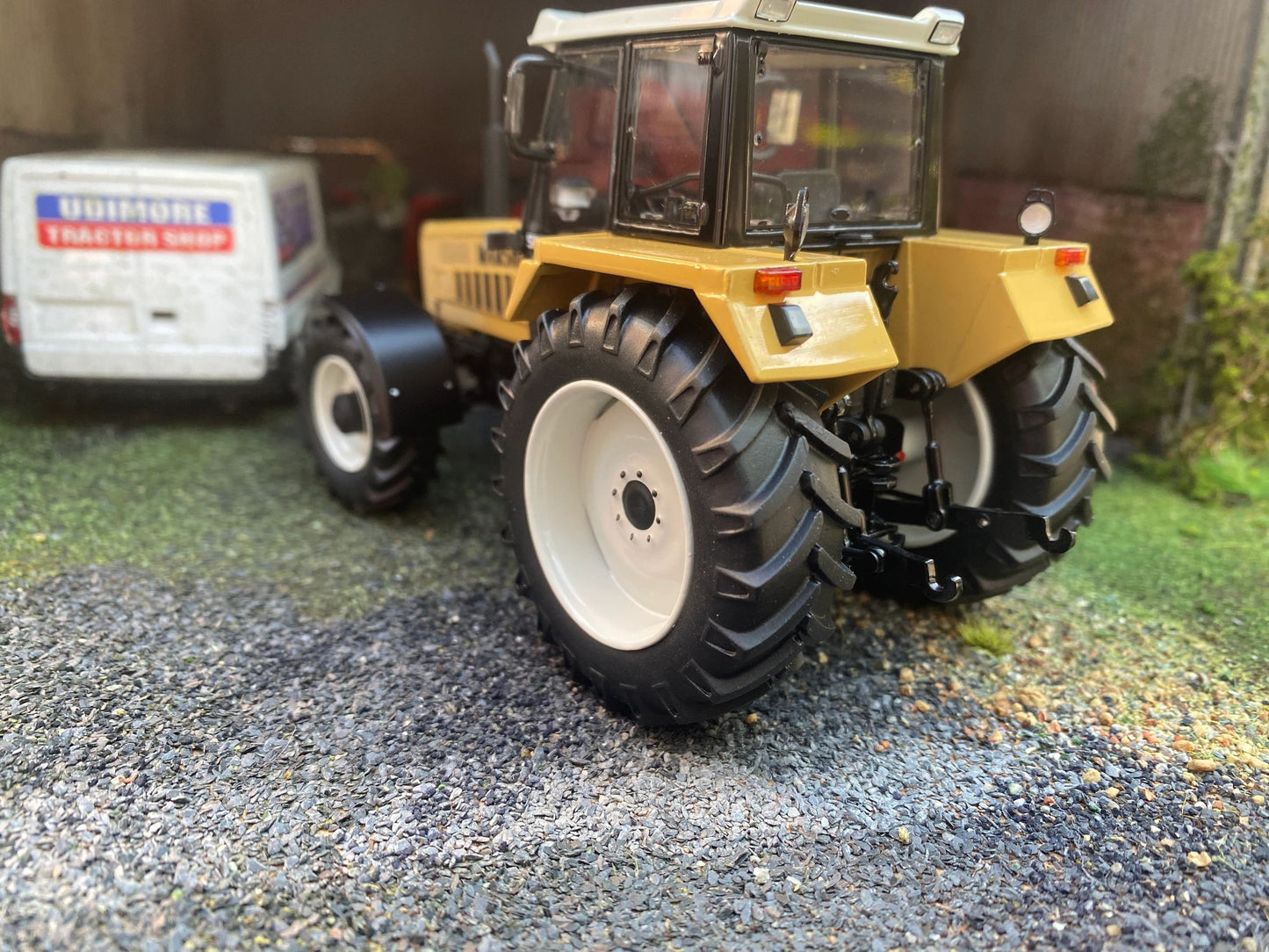 Marge Models Limited Edition Marshall D944 Tractor 1:32 scale Image 5