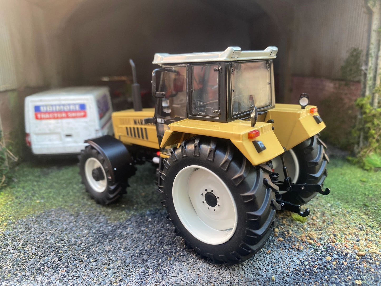 Marge Models Limited Edition Marshall D944 Tractor 1:32 scale Image 6