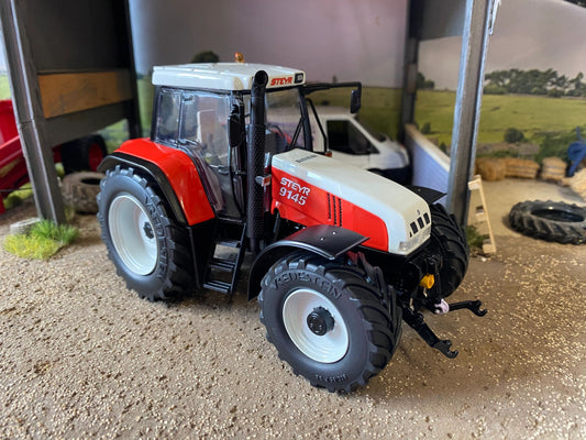Marge Models Steyr 9145 Tractor 1:32 scale Image 2