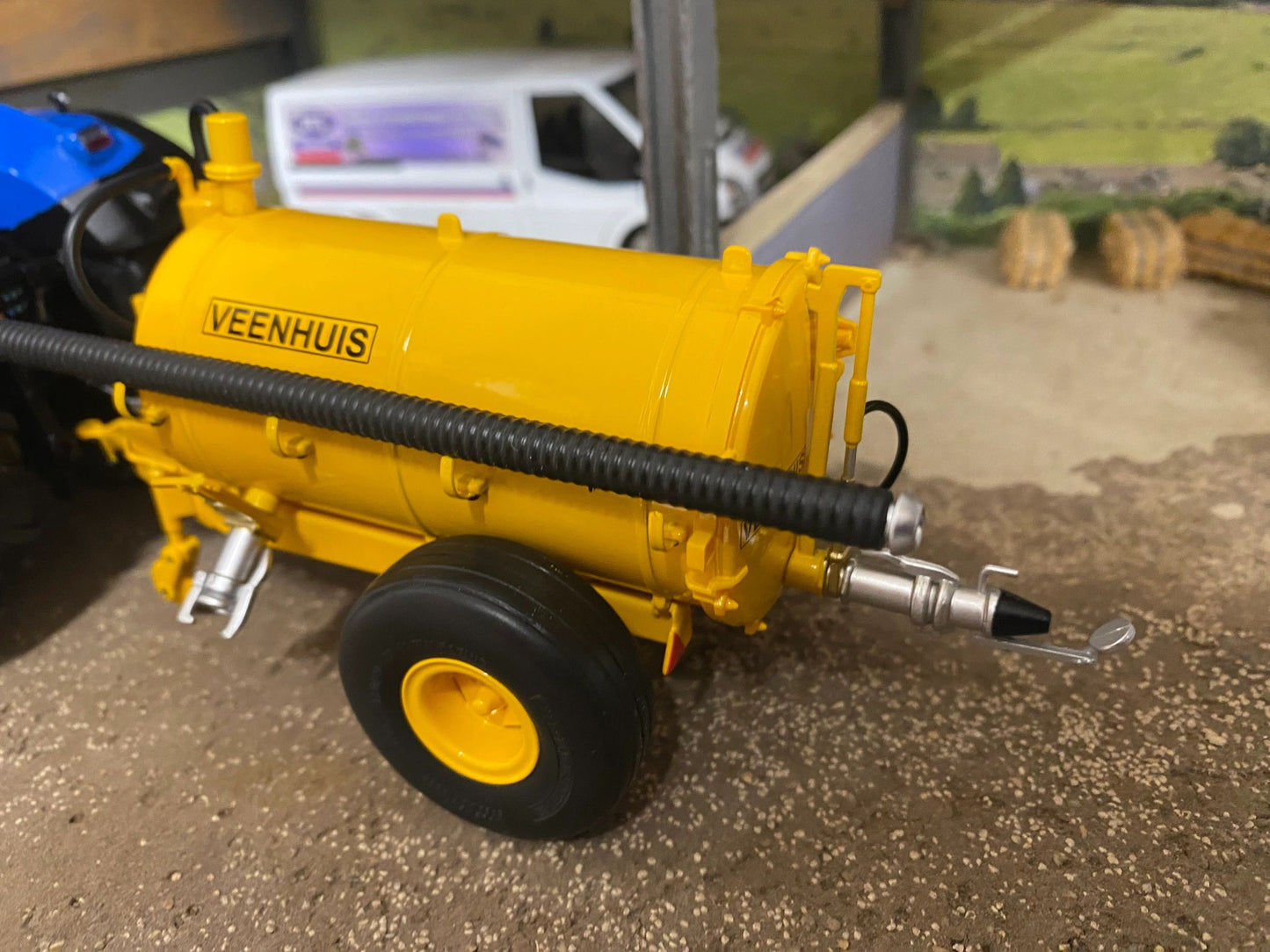Marge Models Veenhuis Populair 3200 Litre Slurry Tanker 1:32 scale Image 6