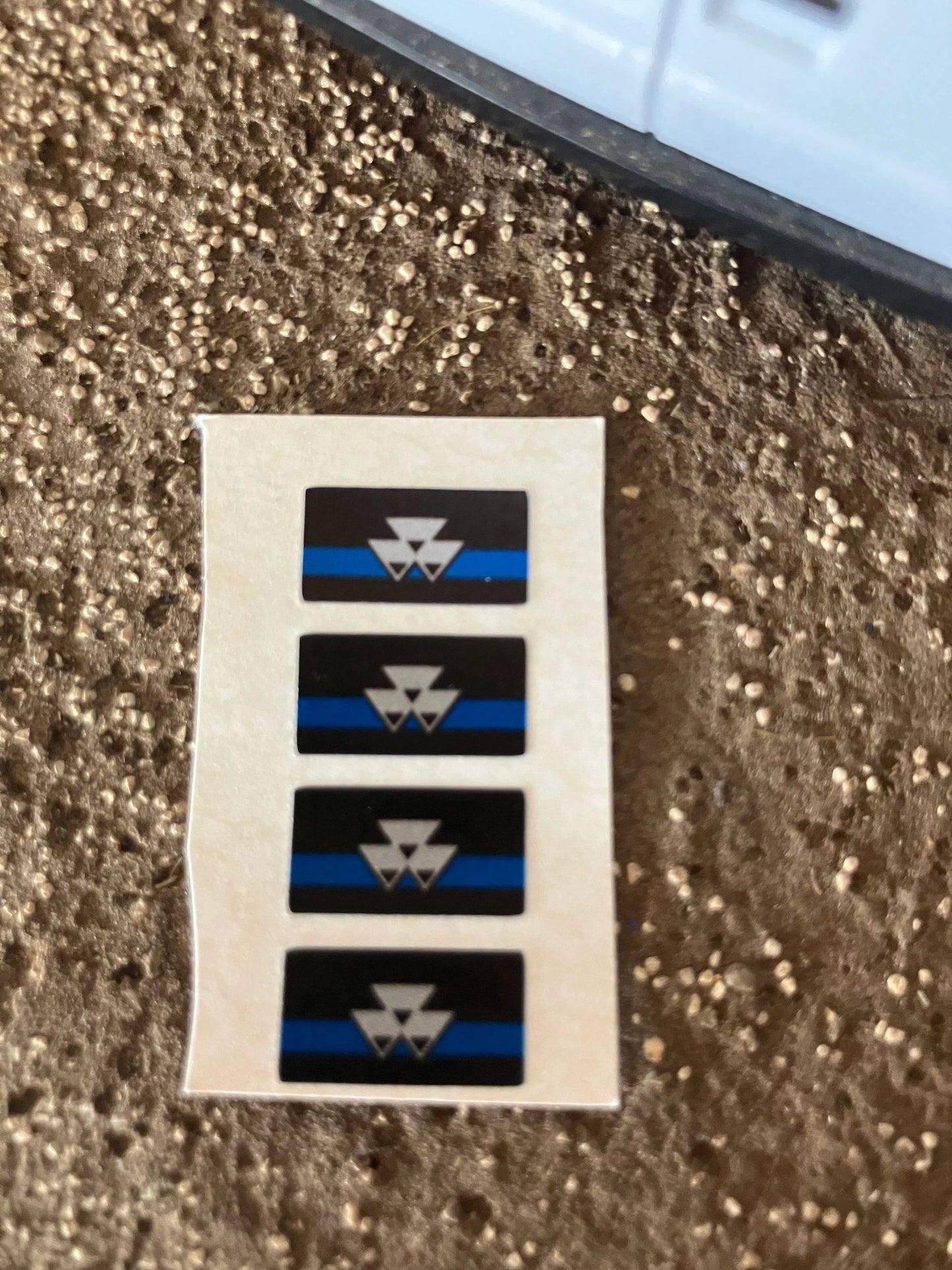 Massey Ferguson 135 165 185 188 Tractor x 4 Blue Silver black Pre cut Professional High quality vinyl pack decals Tractor front grill bonnet farm machinery decals 1:32 scale Image 3