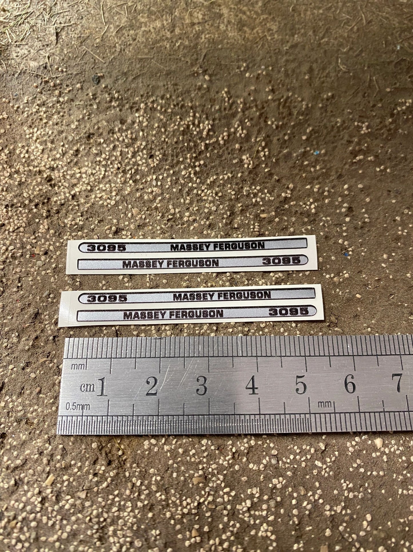 Massey Ferguson 3095 Tractor Professional pre cut bonnet decals 4 x 55mm High quality vinyl pack decals bonnet farm machinery decals 1:32 scale Image