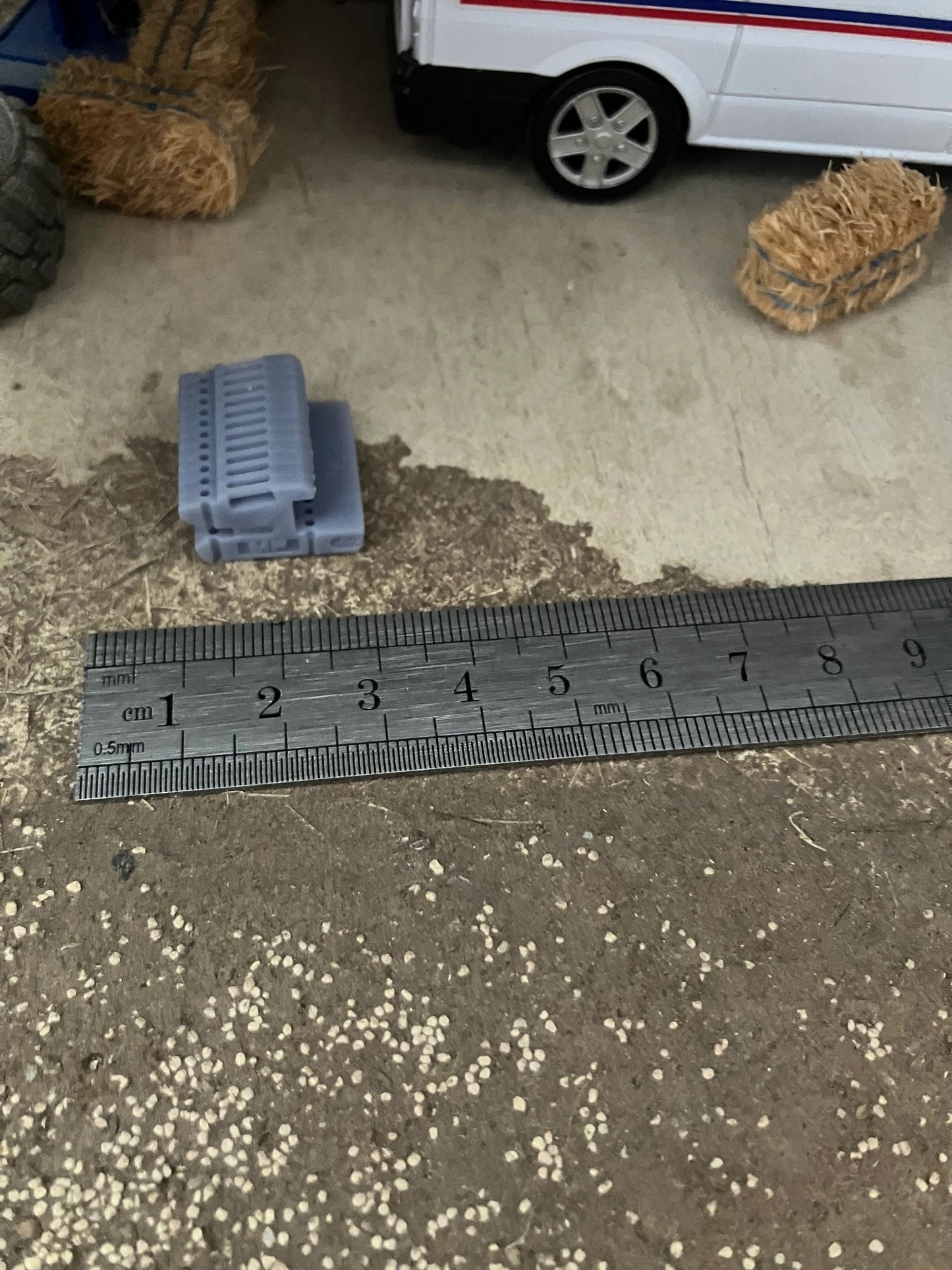 Massey Ferguson 500 series Tractor front weight 1:32 scale Image 4