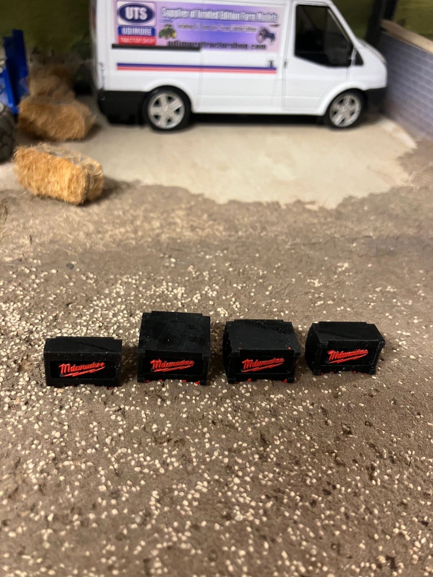 Milwaukee box set of 4 1:32 scale Image 2