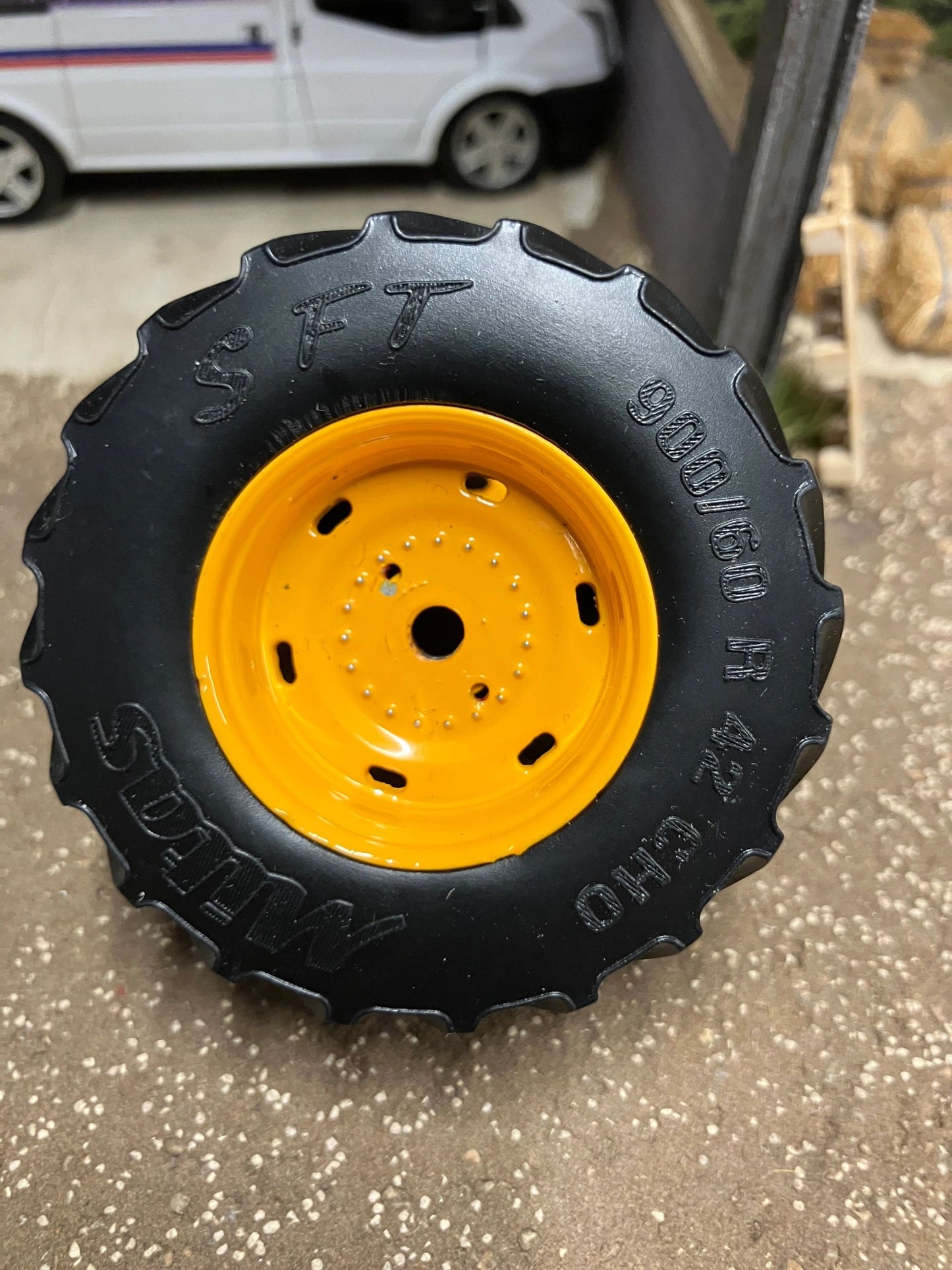 Mitas 900/60 R42 Tractor wheel set 1:32 scale 65mm x 28mm Image 4