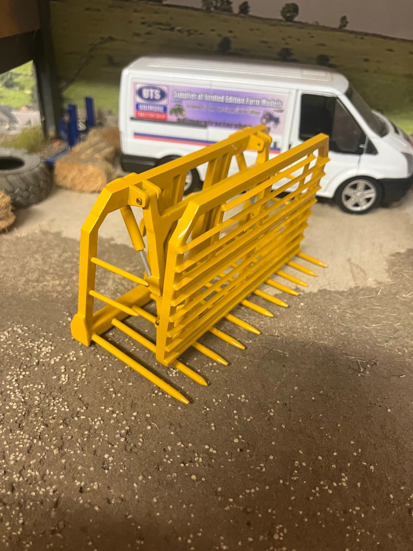 MoneyCarrie Engineering Push pull Buck Rake Britains JCB 416 419 420 fitting version 1:32 scale Scratchbuilt Image