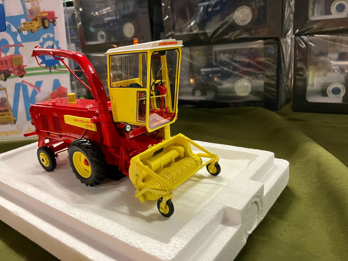 New Holland 1770 Forage Harvester Limited Edition Stunning in 1:32 scale VKA Models Image 3