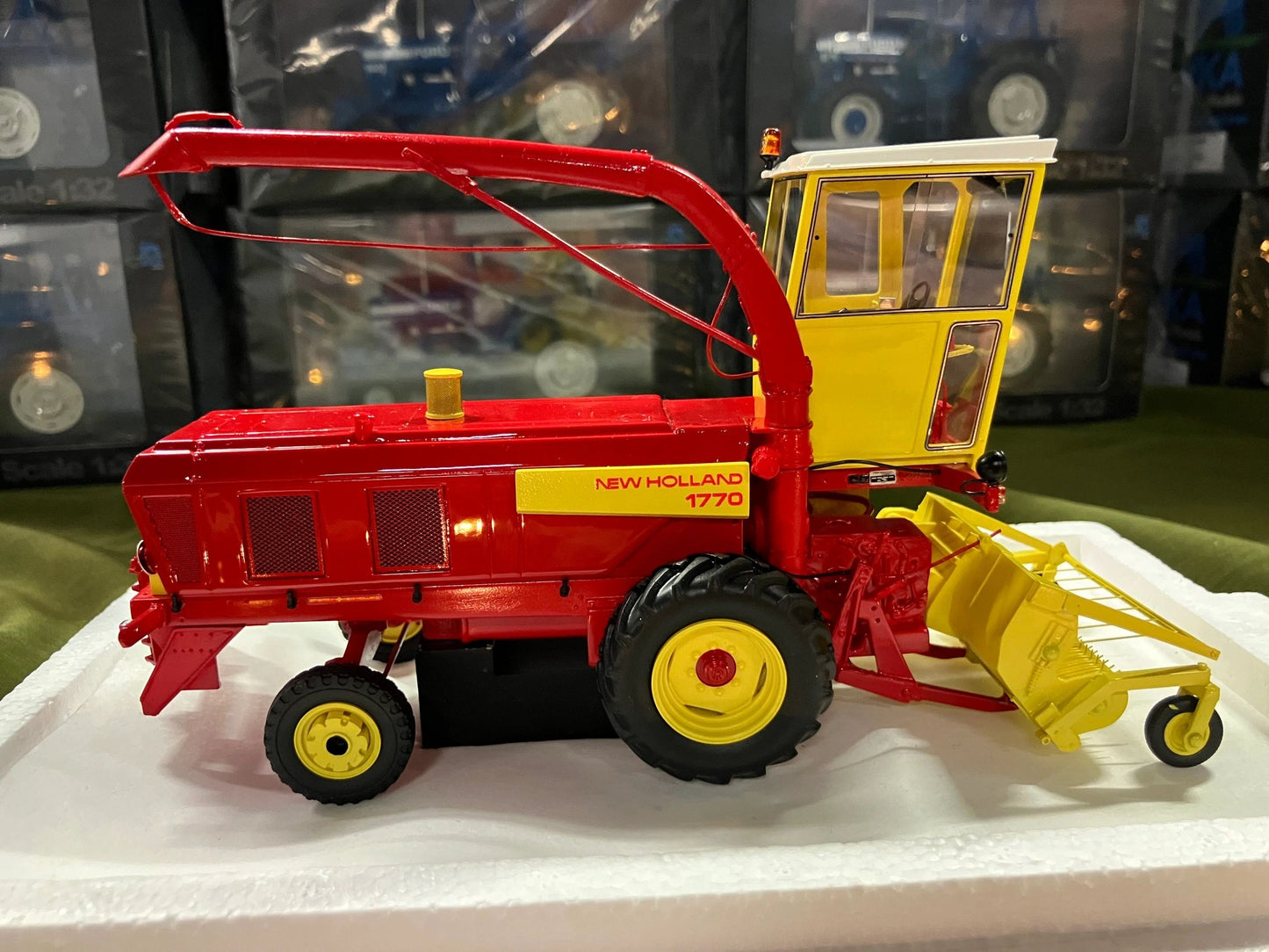 New Holland 1770 Forage Harvester Limited Edition Stunning in 1:32 scale VKA Models Image 6