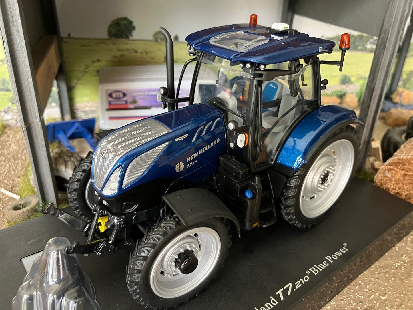 New Holland T7.210 Bluepower Tractor Conversion Row crops narrow wheels Front linkage 1:32 scale Image 4