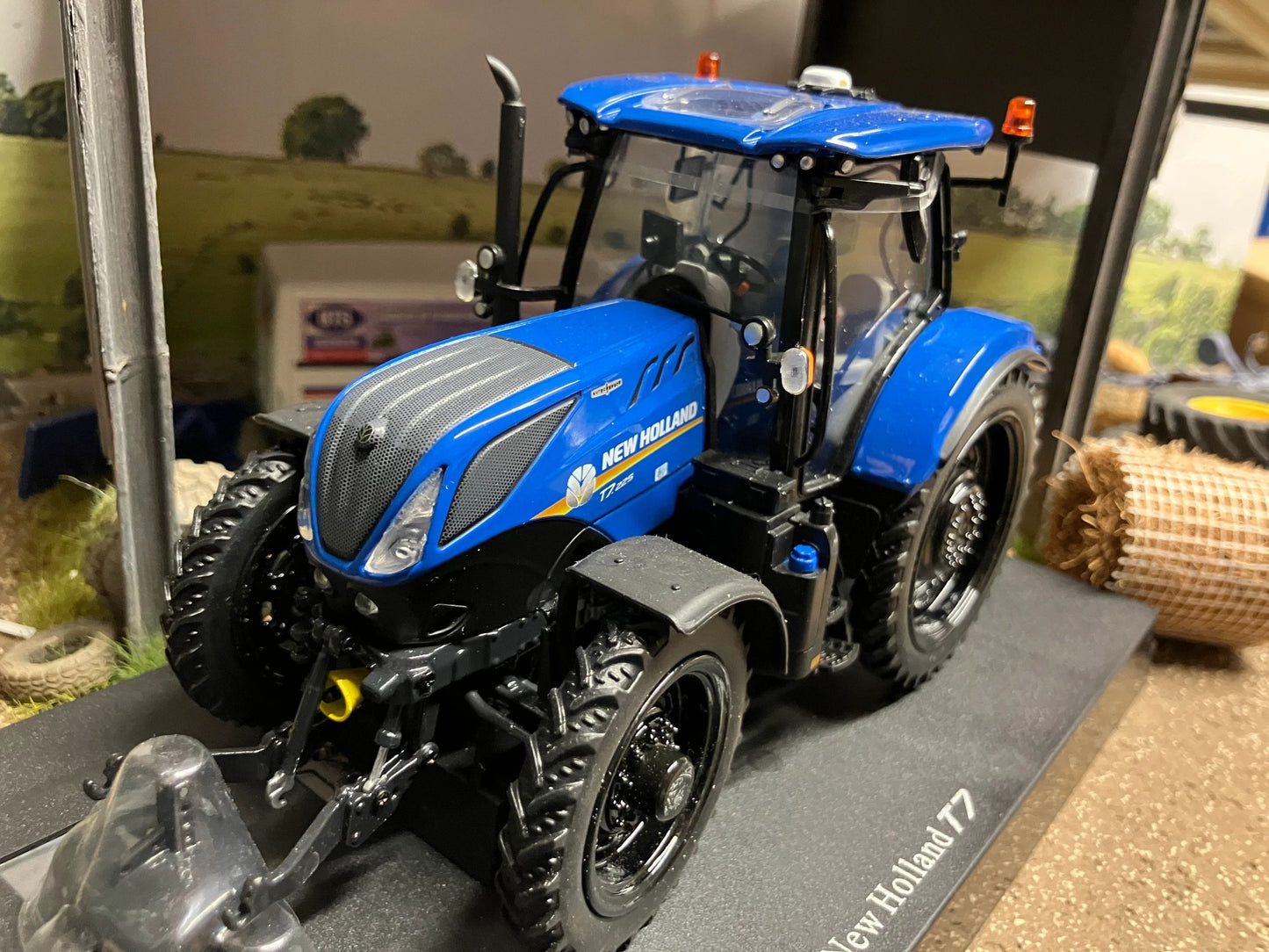 New Holland T7.225 Tractor Conversion narrow black Row crop wheels 1:32 scale Image 2