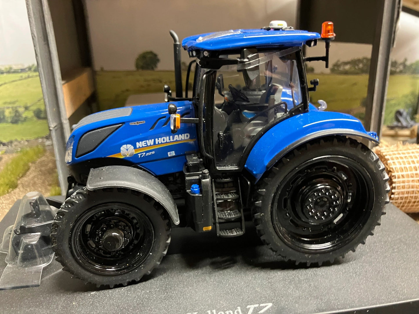 New Holland T7.225 Tractor Conversion narrow black Row crop wheels 1:32 scale Image 3