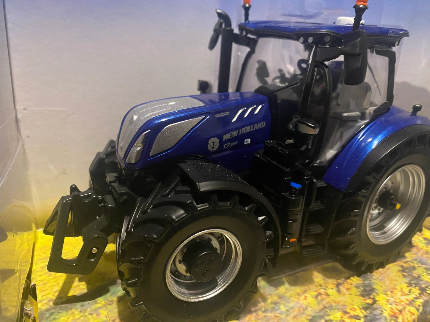 New Holland T7.300 Blue Power Tractor Conversion 1:32 scale Image 4
