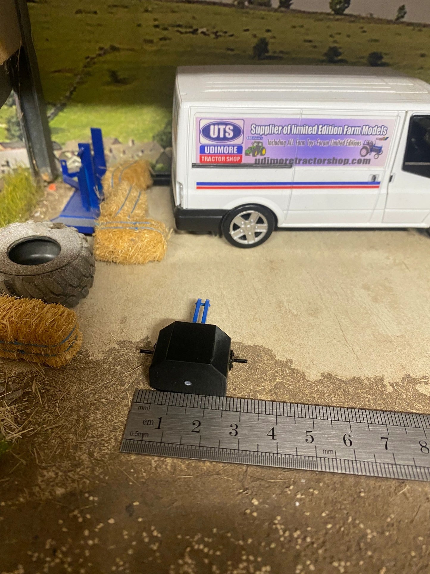New Holland Tractor Blue Front weight tractor system farm 1:32 scale Image 6