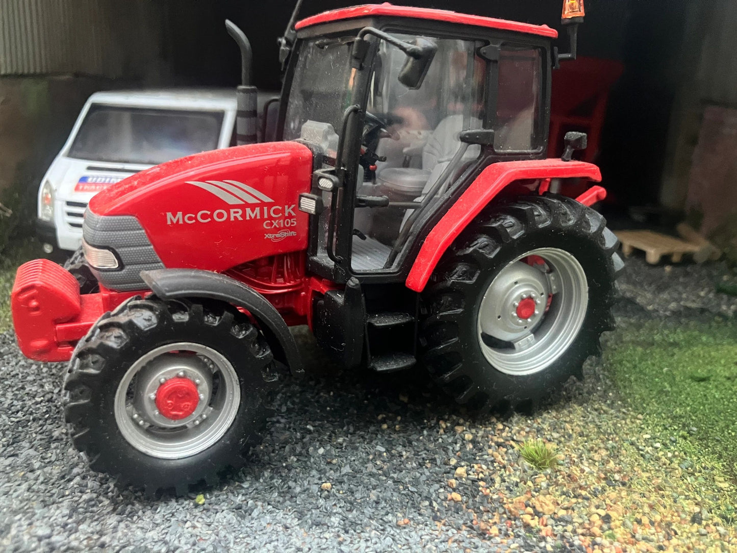 Obsolete Universal Hobbies McCormick CX105 Tractor 1:32 Dealer Box Image 3