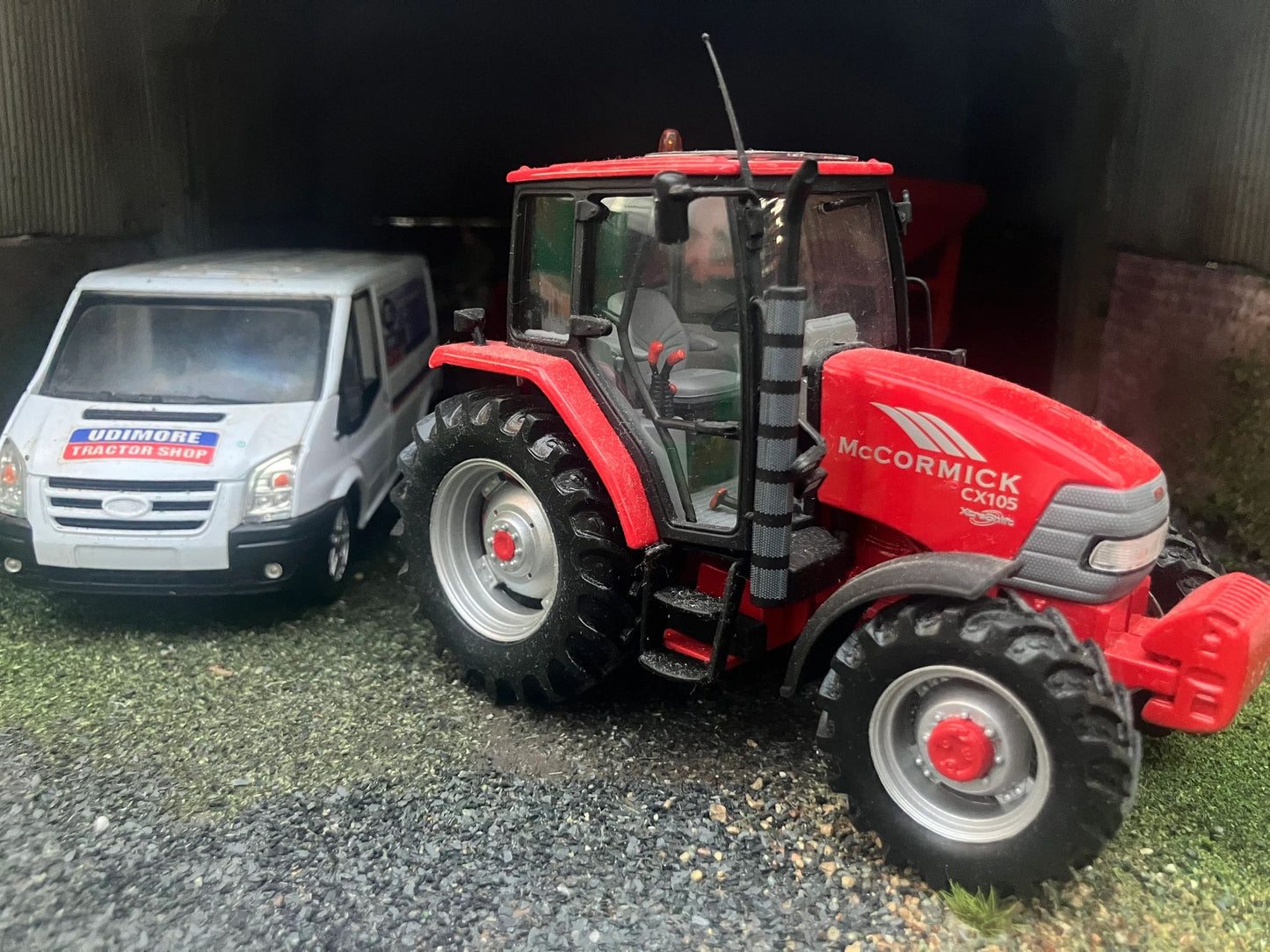 Obsolete Universal Hobbies McCormick CX105 Tractor 1:32 Dealer Box Image 5