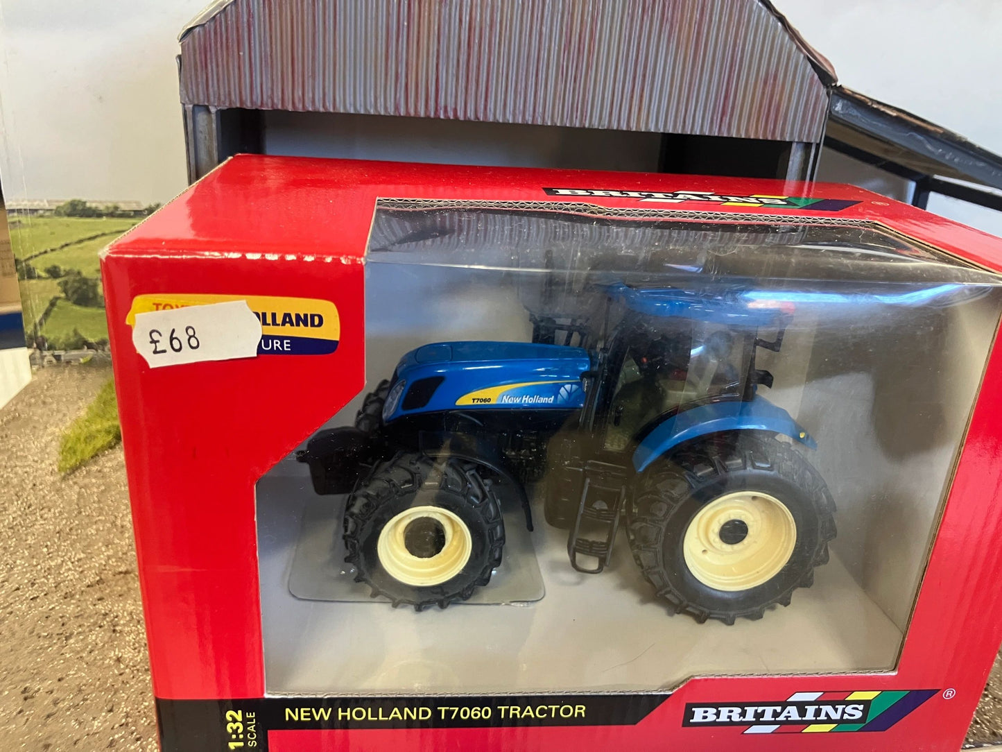 RARE Vintage Britains New Holland T7060 Tractor 1:32 scale 42301 Image 3