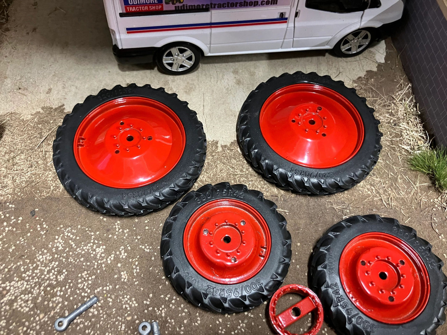 RED Row Crop 20pc Tractor wheel set 1:32 scale 63mm x 10mm , 49mm x 10mm duals Image 3