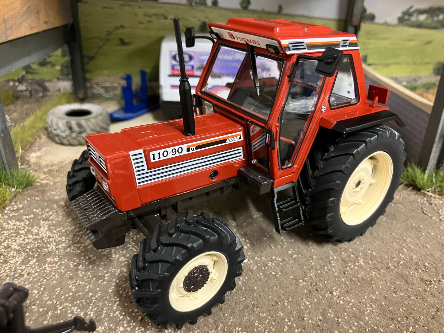 REP020 Replicagri Fiat 110-90 tractor 1:32 scale Boxed Image 5