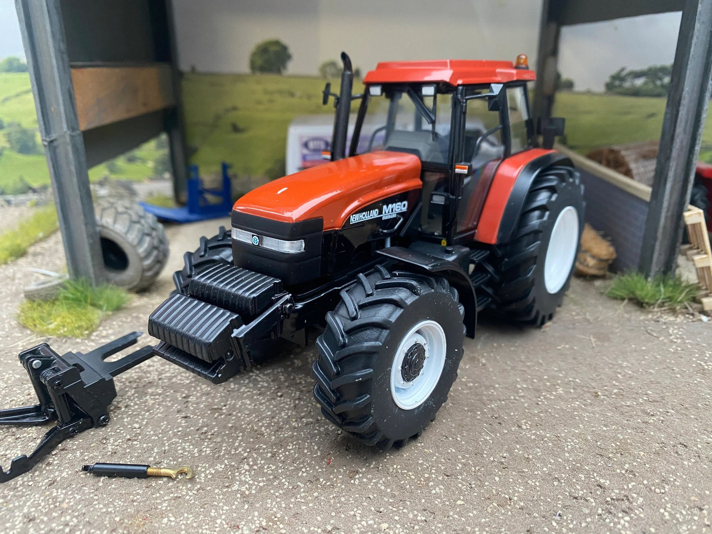 REP022 Replicagri New Holland Fiatagri M160 Tractor Boxed 1:32 scale IN STOCK Image 2