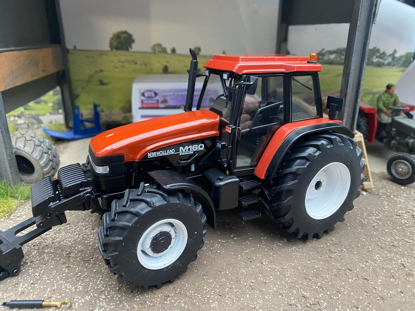 REP022 Replicagri New Holland Fiatagri M160 Tractor Boxed 1:32 scale IN STOCK Image 3