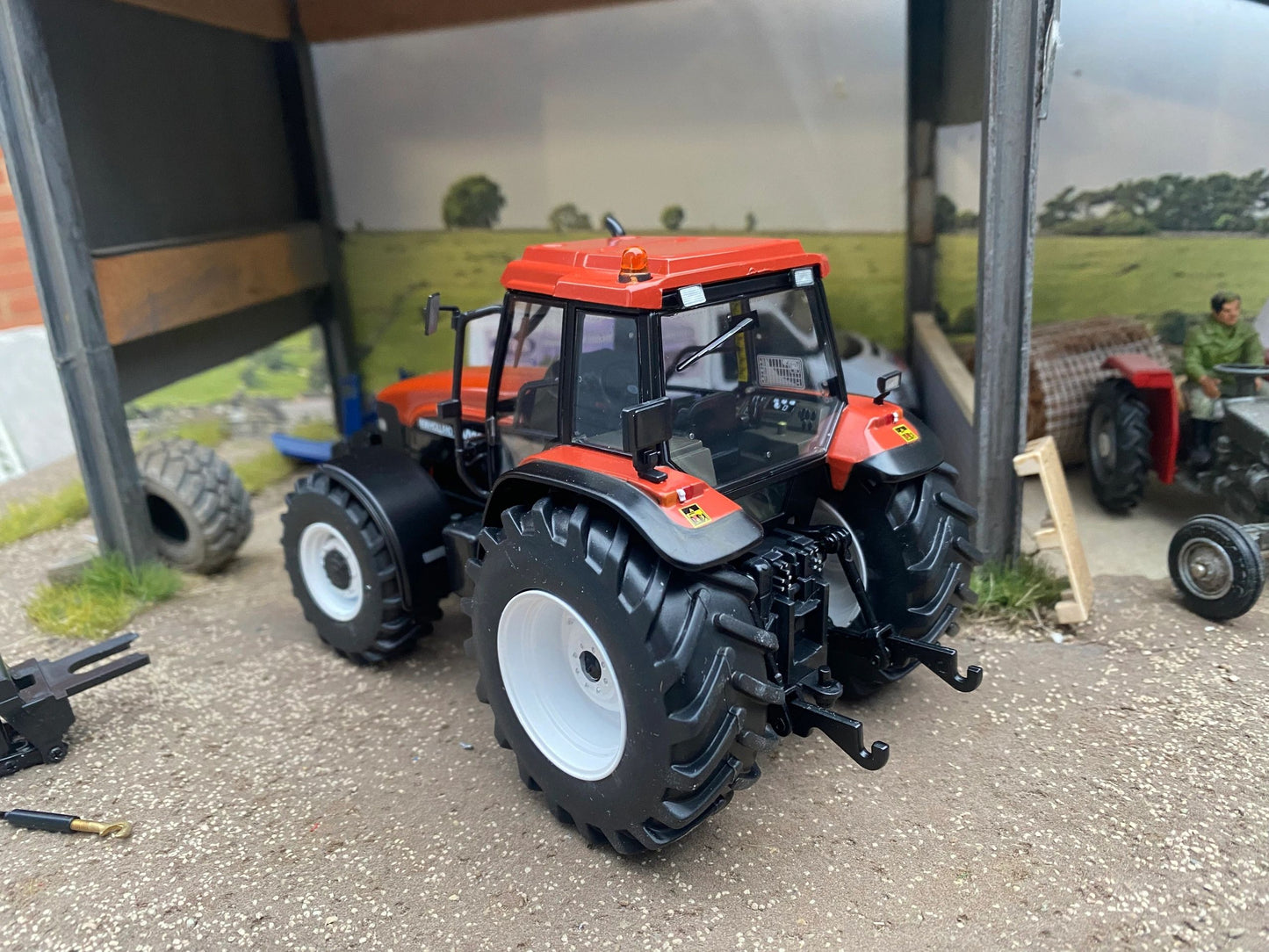 REP022 Replicagri New Holland Fiatagri M160 Tractor Boxed 1:32 scale IN STOCK Image 4