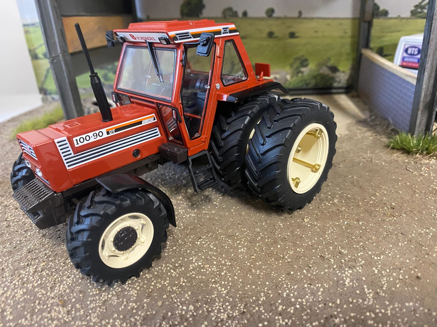 REP024 Replicagri Fiat 100-90 duals tractor 1:32 scale Boxed Image 2
