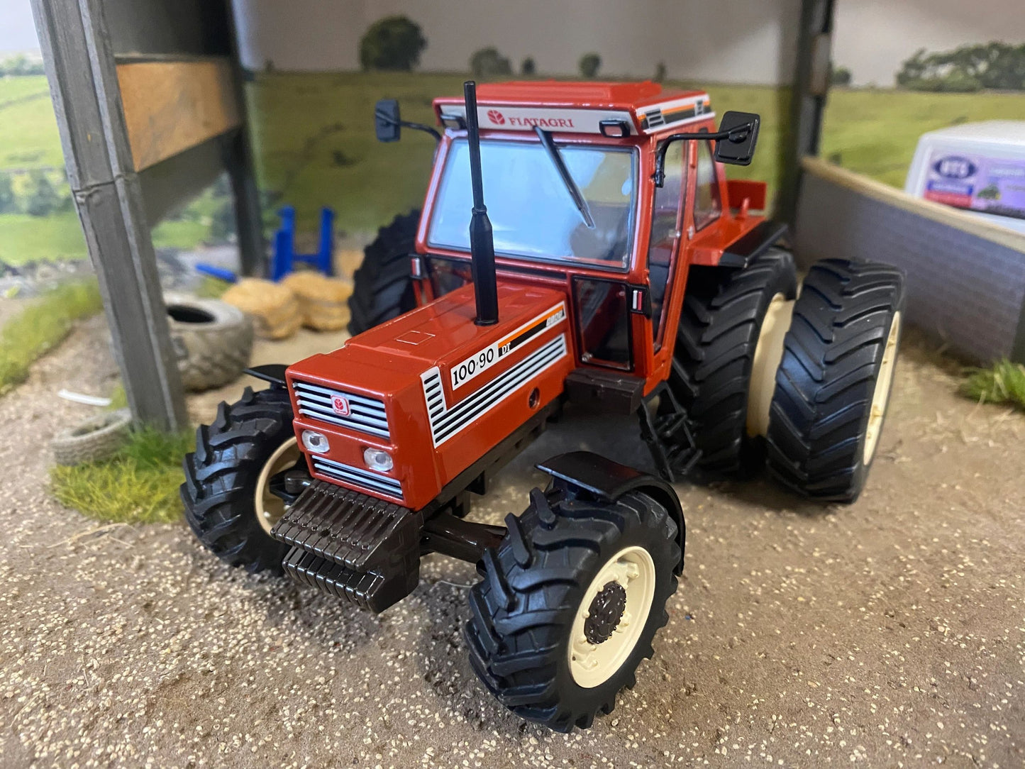 REP024 Replicagri Fiat 100-90 duals tractor 1:32 scale Boxed Image 4