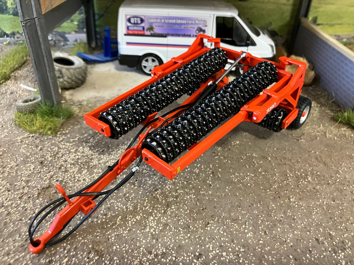REP028 Replicagri Razol Toro Cambridge Roller 8,20m 1:32 scale Boxed Image 2
