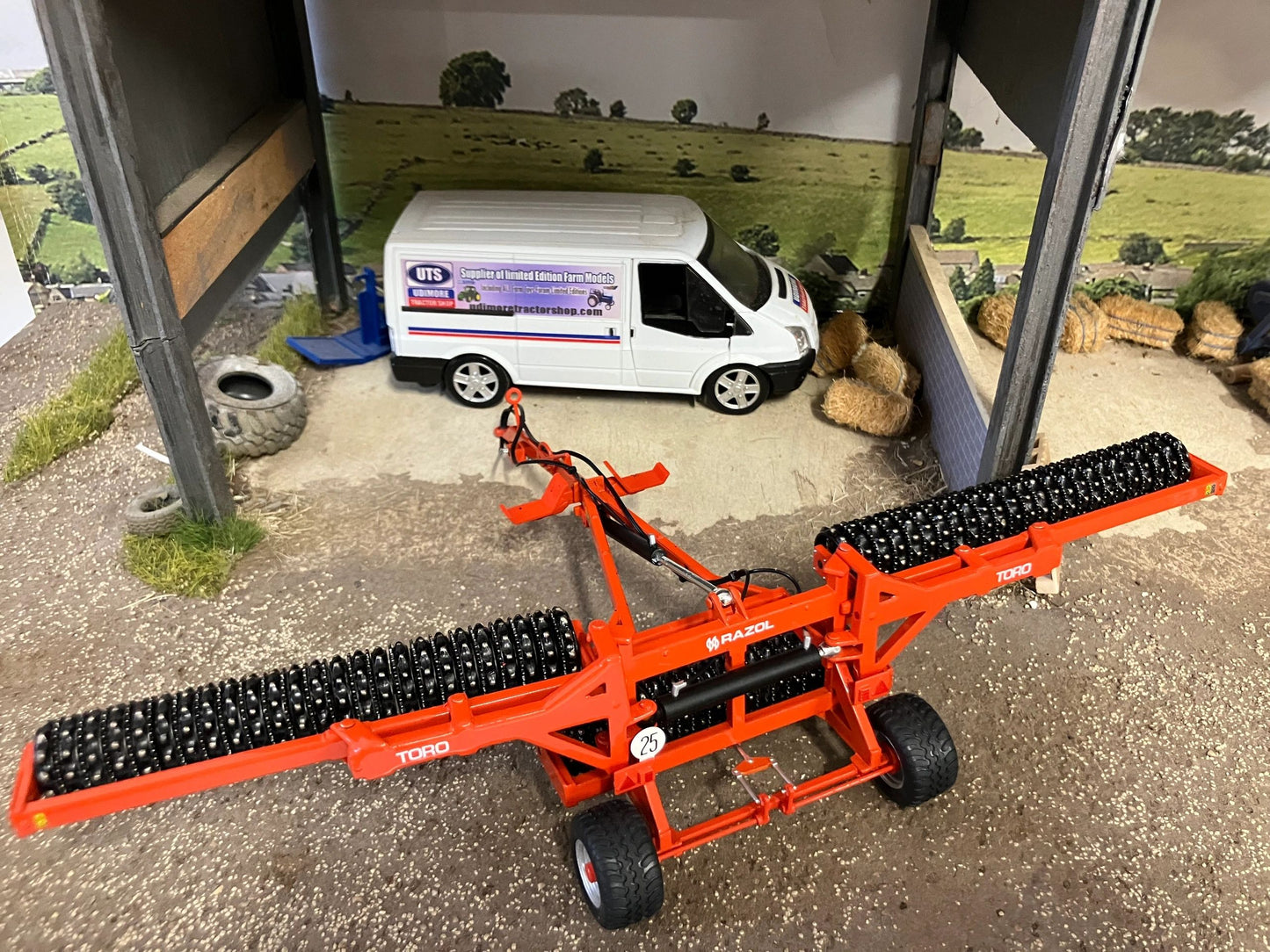REP028 Replicagri Razol Toro Cambridge Roller 8,20m 1:32 scale Boxed Image 4
