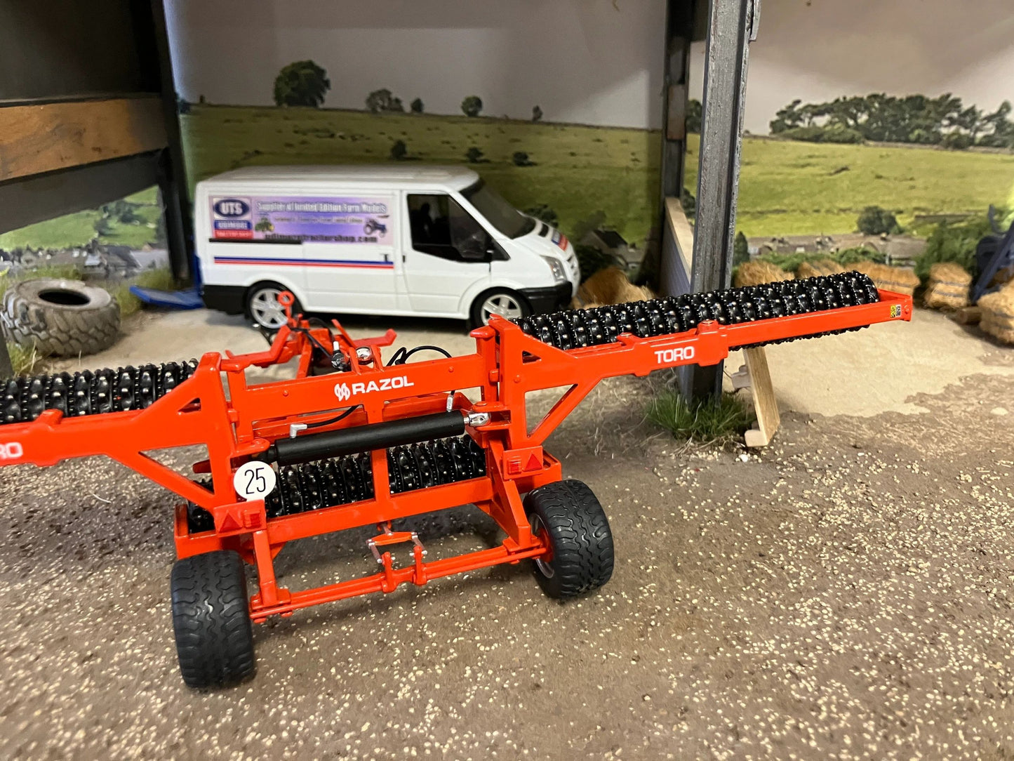 REP028 Replicagri Razol Toro Cambridge Roller 8,20m 1:32 scale Boxed Image 5