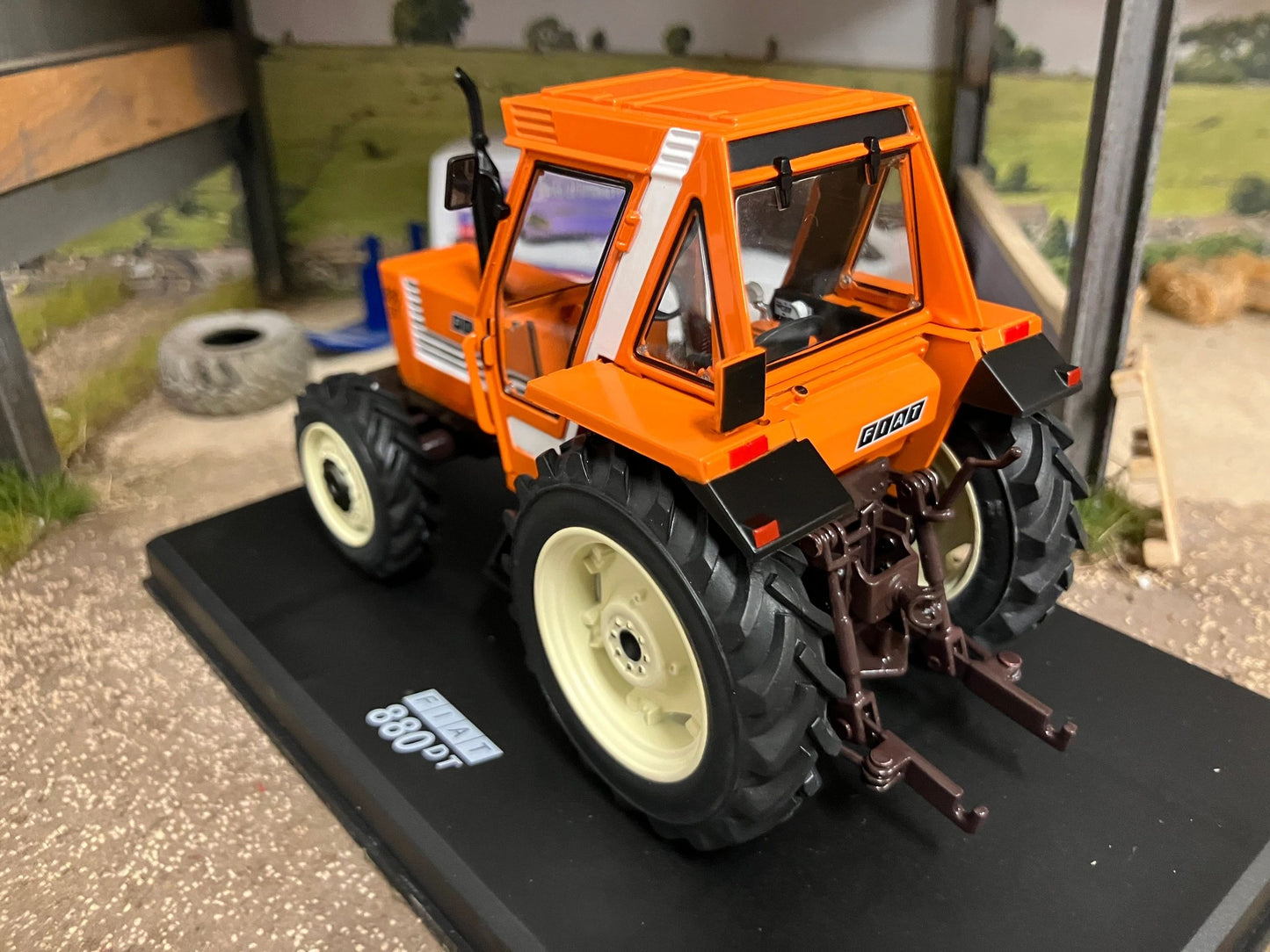 REP035 Replicagri Fiat 880 DT tractor 1:32 scale Boxed Image 4