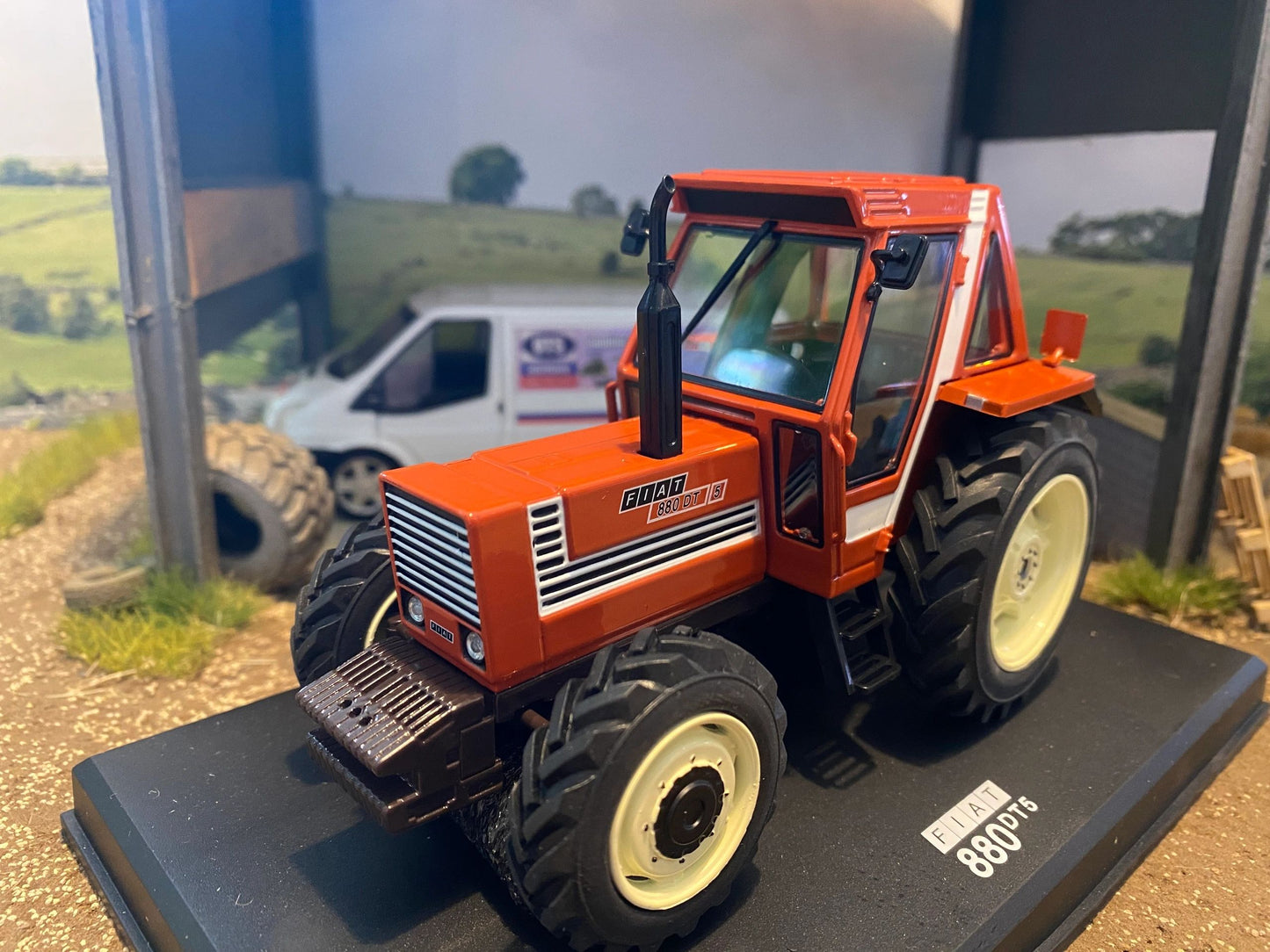 REP073 Replicagri Fiat 880 DT5 Brown tractor 1:32 scale Boxed Image