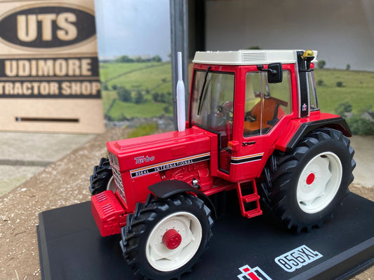 REP101 Replicagri International 856XL turbo tractor 1:32 scale Boxed Image 2