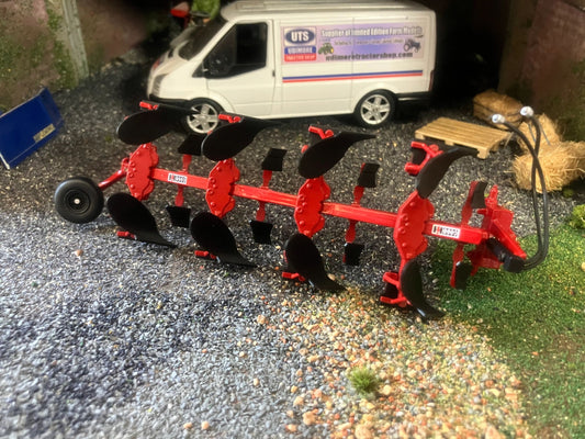 REP103 Replicagri CASE IH 155 4 Furrow Plough 1:32 scale Boxed Image 2