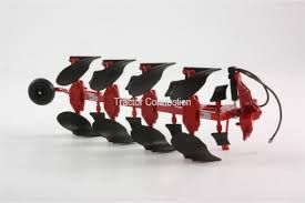 REP103 Replicagri CASE IH 155 4 Furrow Plough 1:32 scale Boxed Image 3