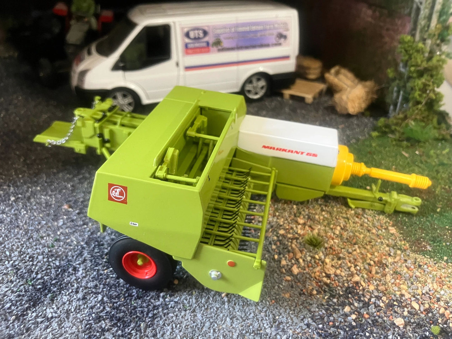 REP106 Replicagri Claas Markant Baler 1:32 scale Boxed Image 3