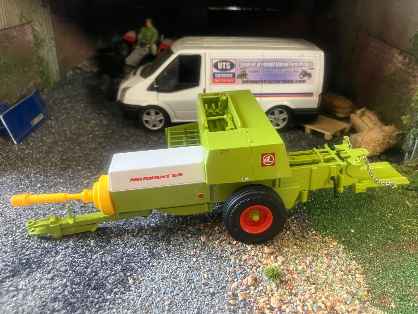 REP106 Replicagri Claas Markant Baler 1:32 scale Boxed Image 4