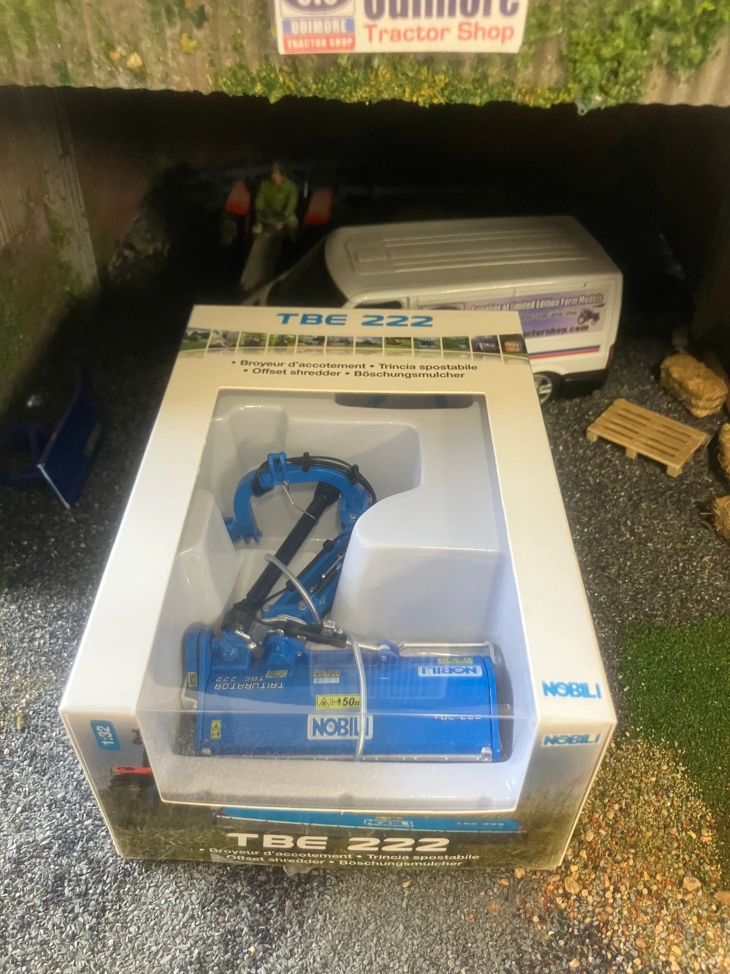 REP109 Replicagri Nobili TBE 222 Side Mower 1:32 scale Boxed Image 4